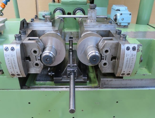 різьбо накатний верстат